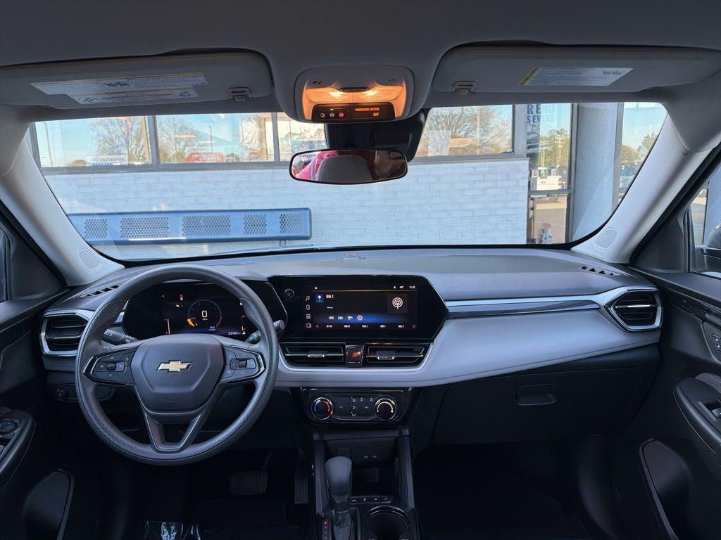 used 2025 Chevrolet TrailBlazer car, priced at $20,223