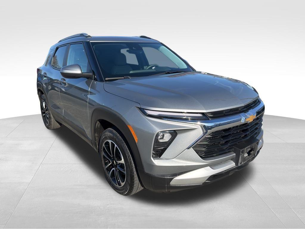 used 2025 Chevrolet TrailBlazer car, priced at $20,223