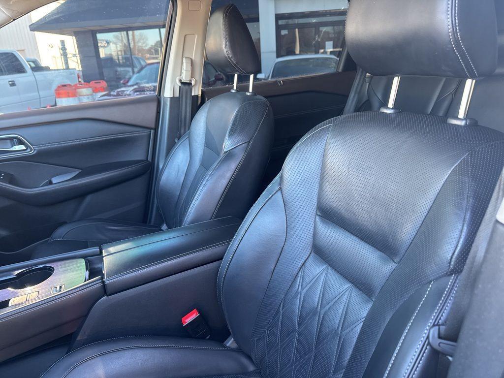 used 2021 Nissan Rogue car, priced at $19,997