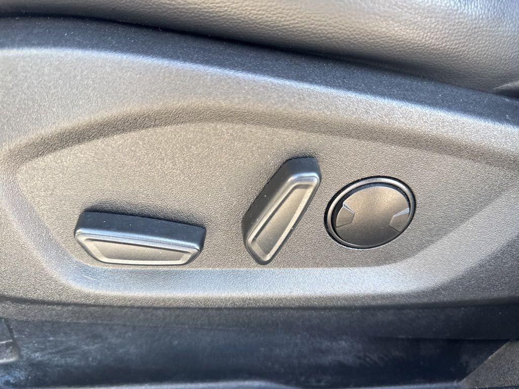 used 2024 Ford Edge car, priced at $19,499