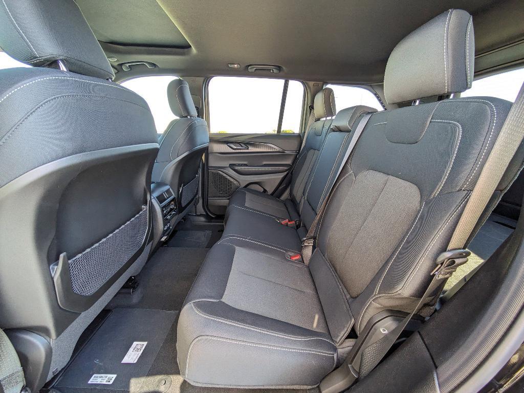 new 2025 Jeep Grand Cherokee car, priced at $37,794