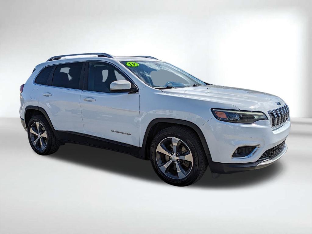 used 2019 Jeep Cherokee car, priced at $15,986