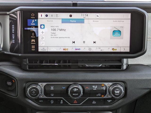 new 2025 Jeep Gladiator car, priced at $40,998