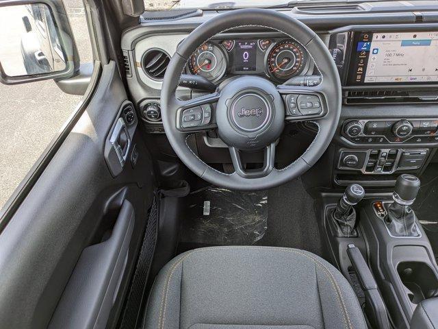 new 2025 Jeep Gladiator car, priced at $40,998