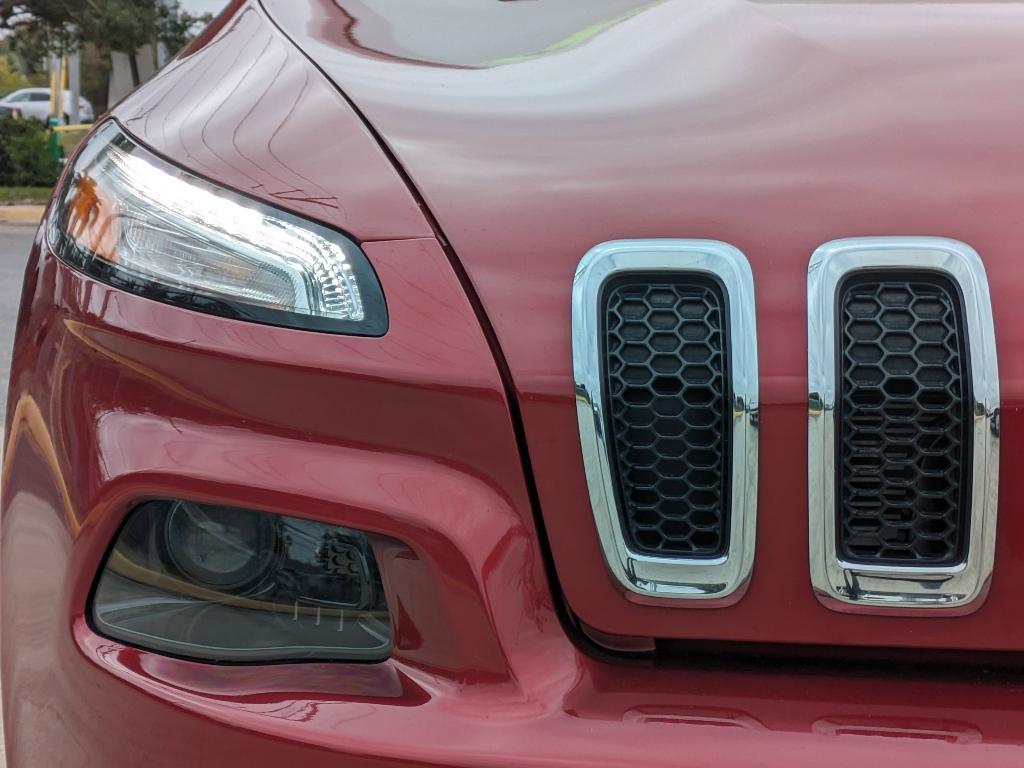 used 2017 Jeep Cherokee car, priced at $15,589