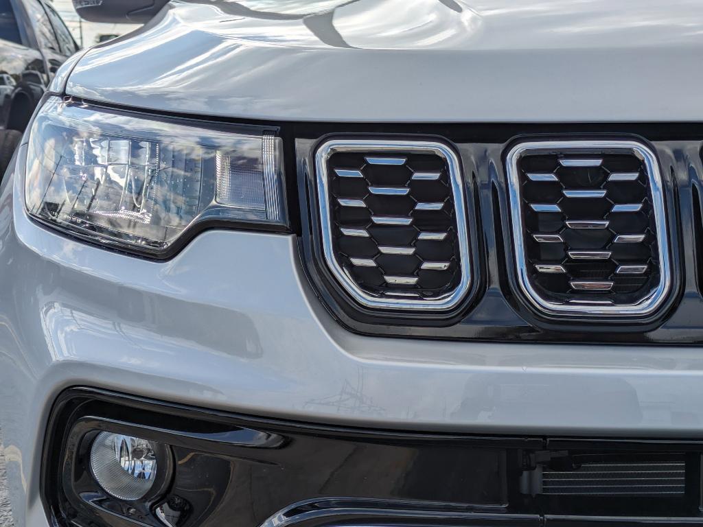 new 2026 Jeep Compass car, priced at $31,989