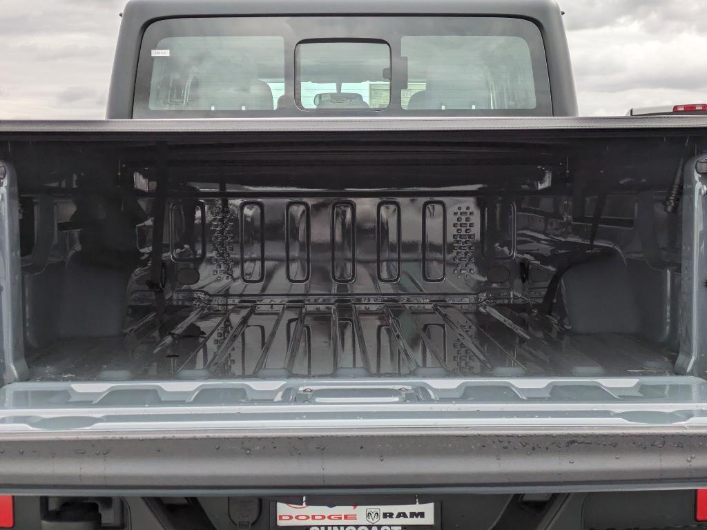 new 2026 Jeep Gladiator car, priced at $43,085