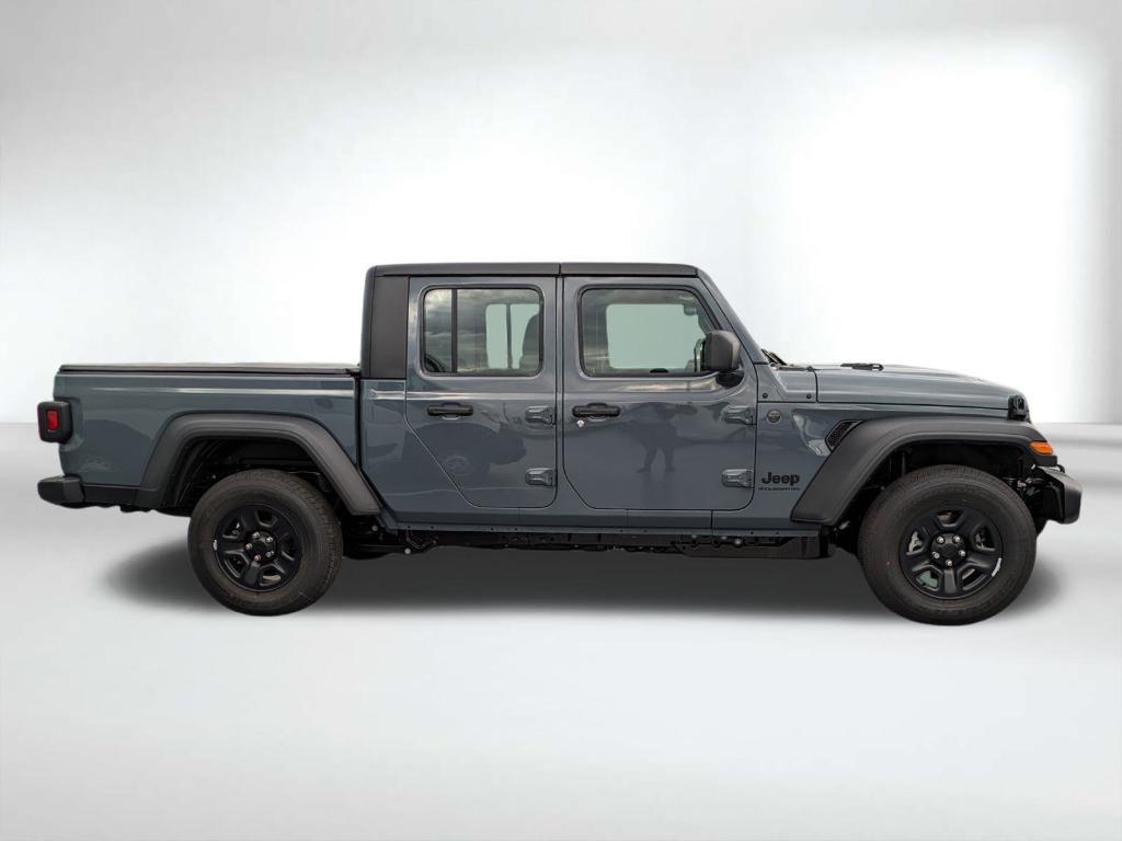new 2026 Jeep Gladiator car, priced at $43,085
