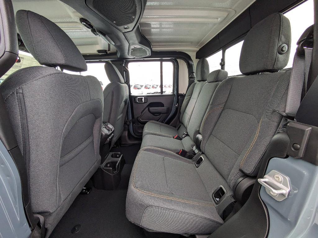 new 2026 Jeep Gladiator car, priced at $43,085