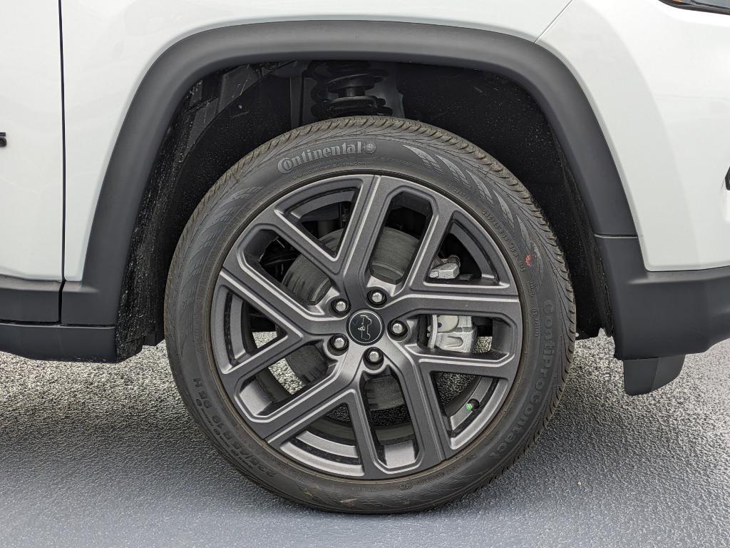 new 2026 Jeep Compass car, priced at $32,997