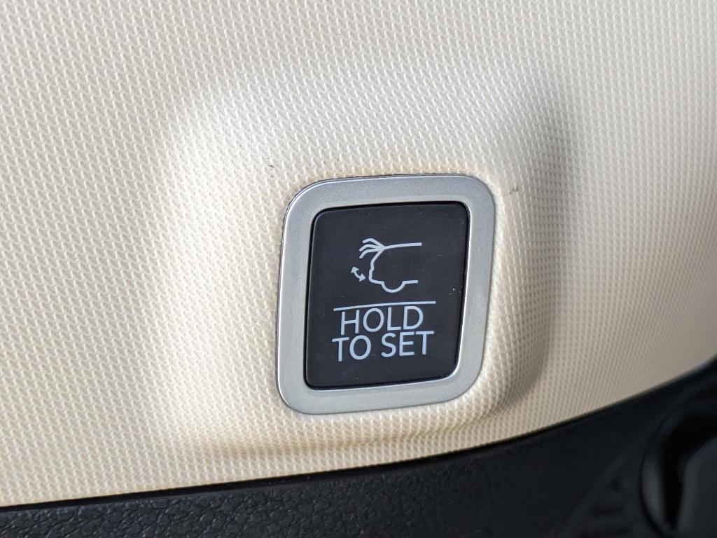 used 2022 Jeep Grand Cherokee car, priced at $26,869