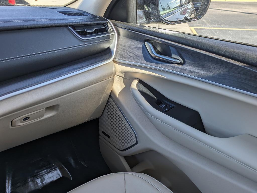 used 2022 Jeep Grand Cherokee car, priced at $26,869