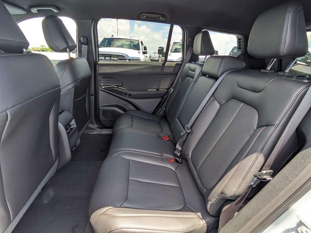 new 2026 Jeep Cherokee car, priced at $41,590