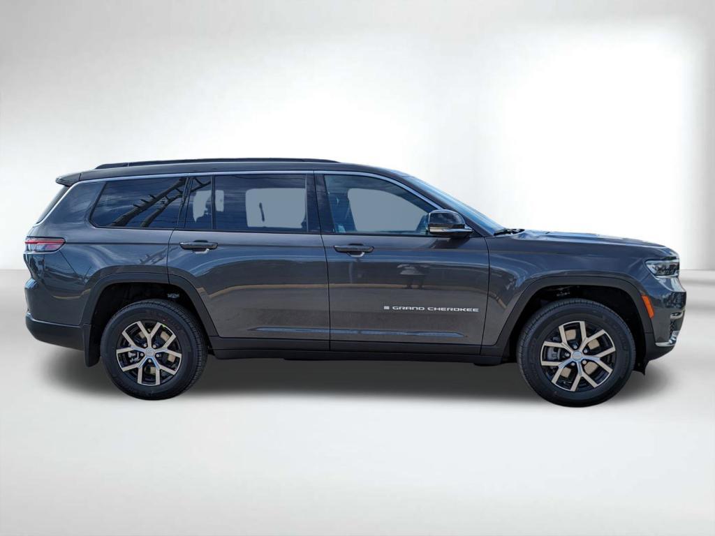 new 2025 Jeep Grand Cherokee L car, priced at $39,756
