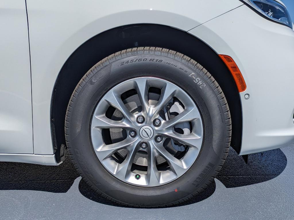 new 2026 Chrysler Pacifica car, priced at $44,389