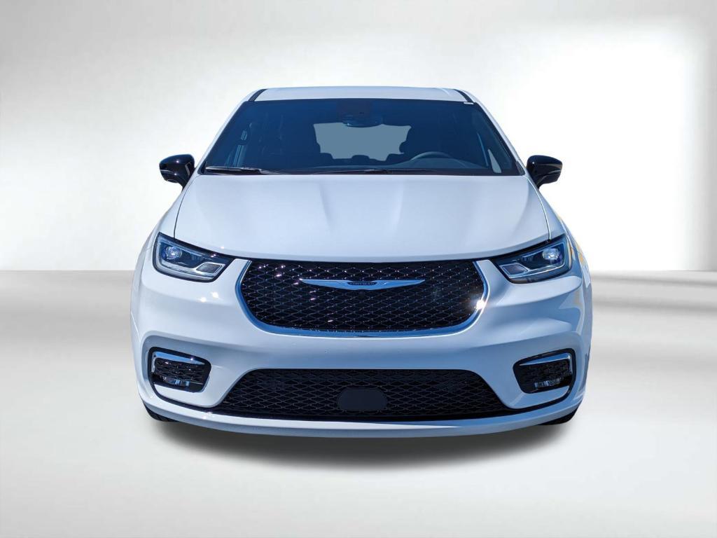 new 2026 Chrysler Pacifica car, priced at $44,389