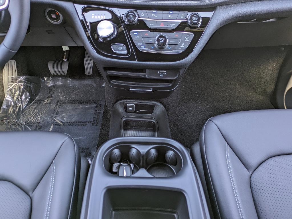 new 2026 Chrysler Pacifica car, priced at $44,389