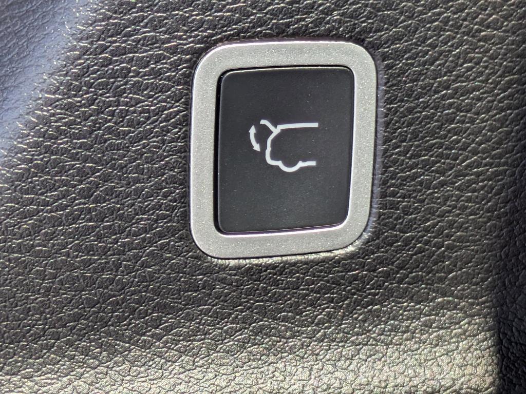 new 2026 Chrysler Pacifica car, priced at $44,389