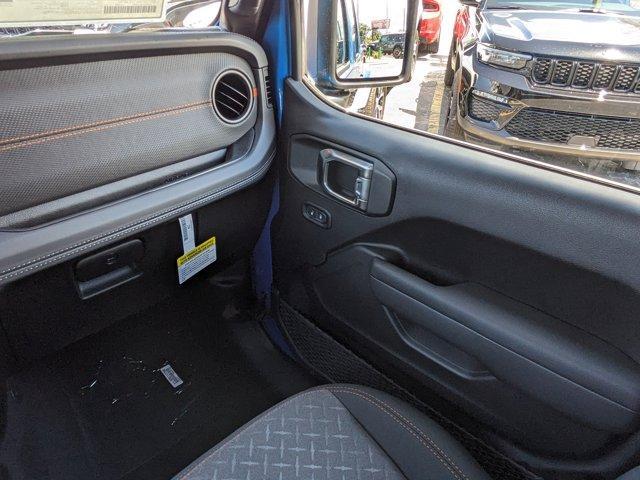 new 2025 Jeep Gladiator car, priced at $49,999