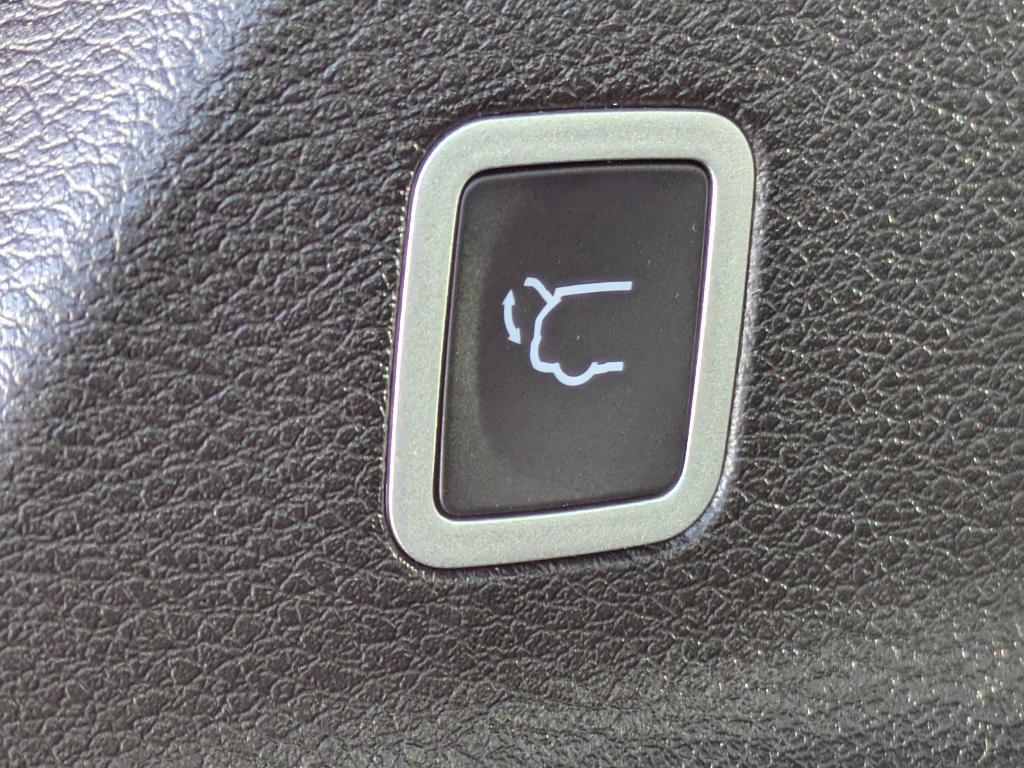 new 2026 Chrysler Pacifica car, priced at $53,225