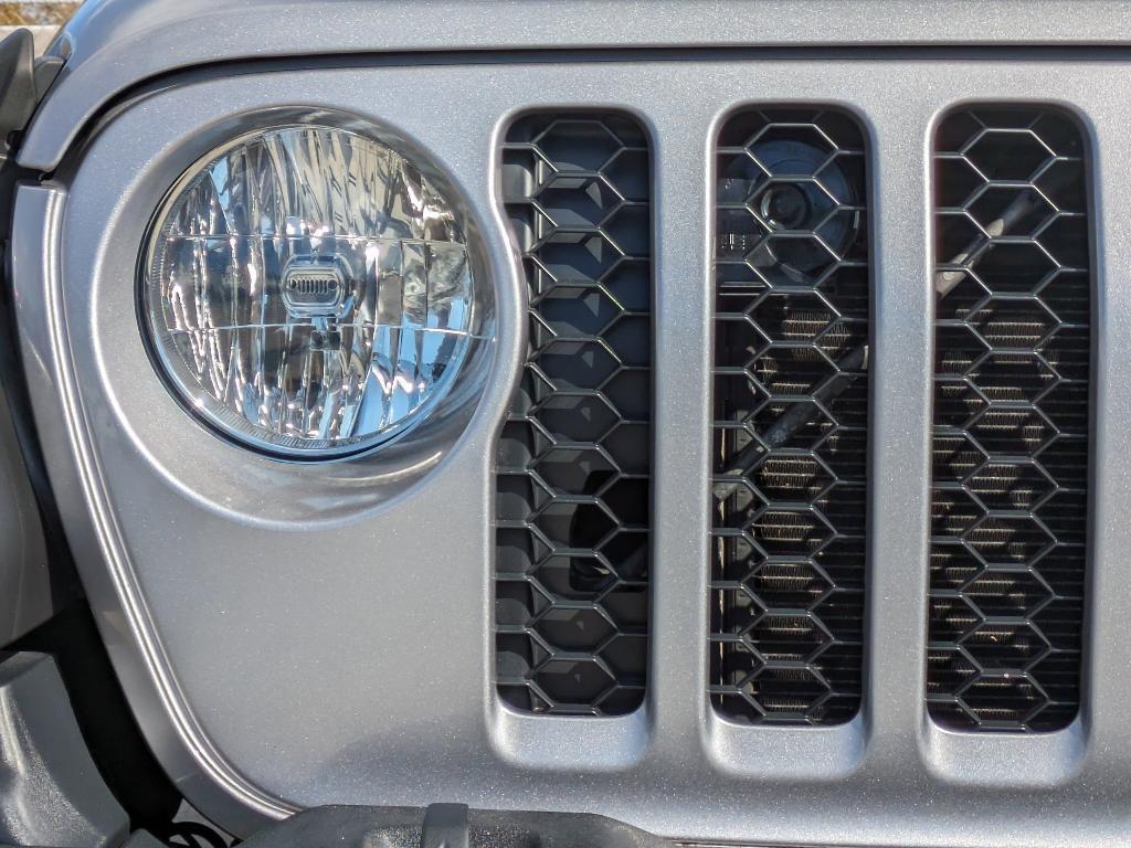 used 2020 Jeep Gladiator car, priced at $23,986