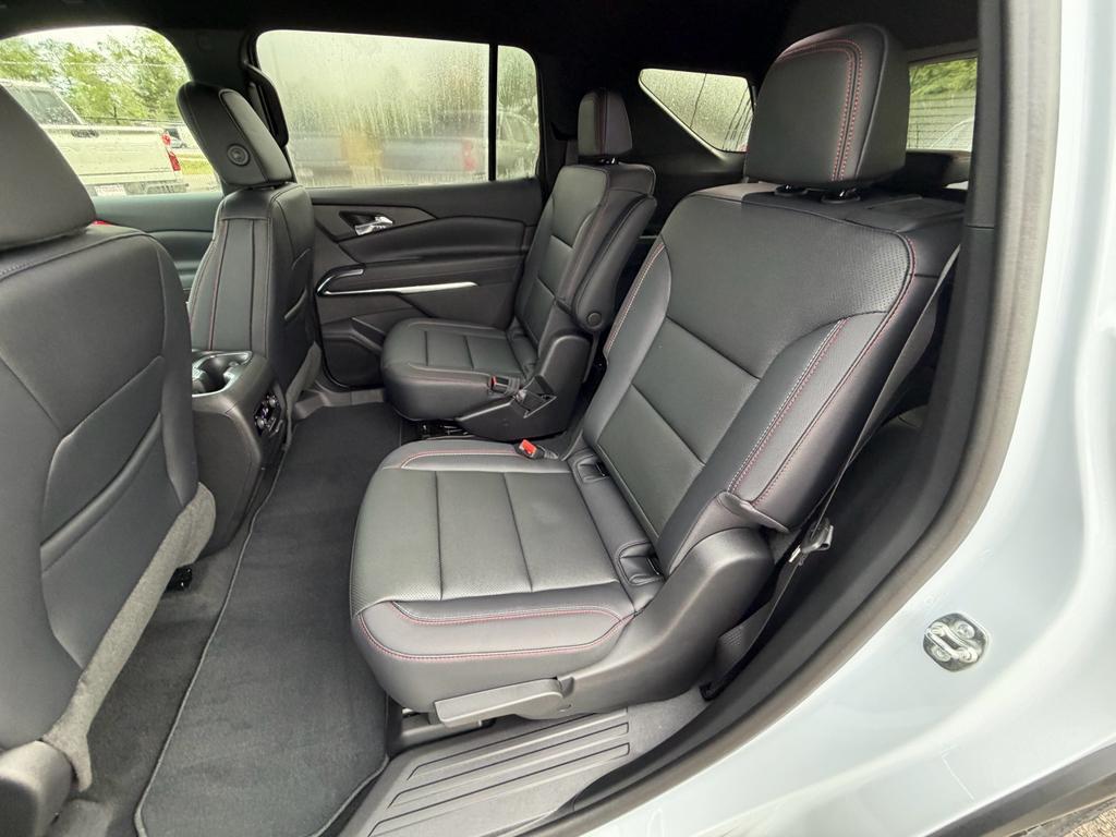 new 2026 Chevrolet Traverse car, priced at $53,155