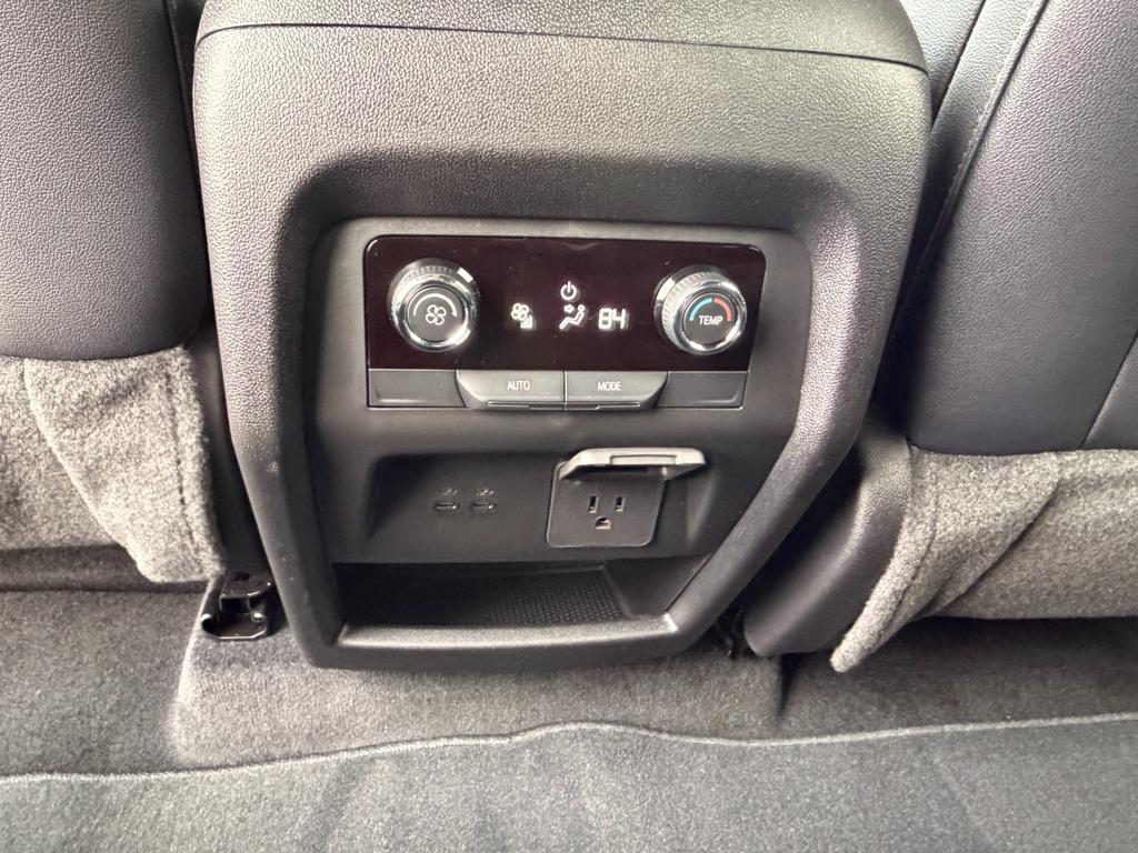 new 2026 Chevrolet Traverse car, priced at $53,155