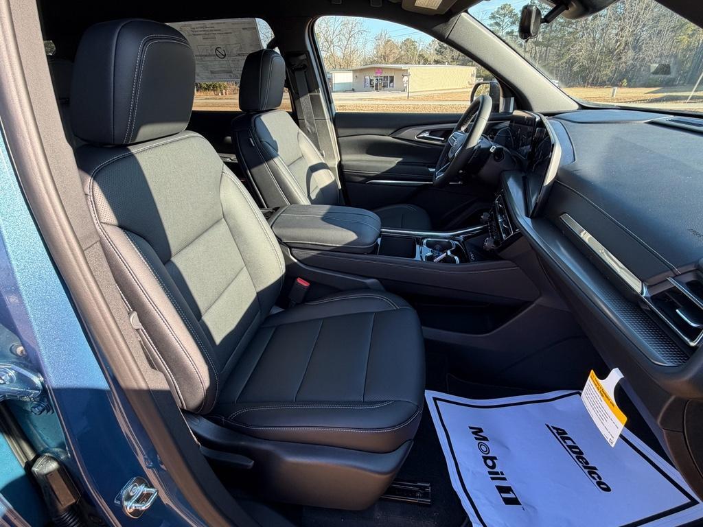 new 2026 Chevrolet Traverse car, priced at $44,260