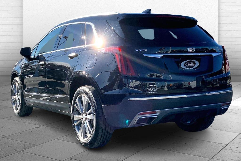 used 2025 Cadillac XT5 car, priced at $37,000