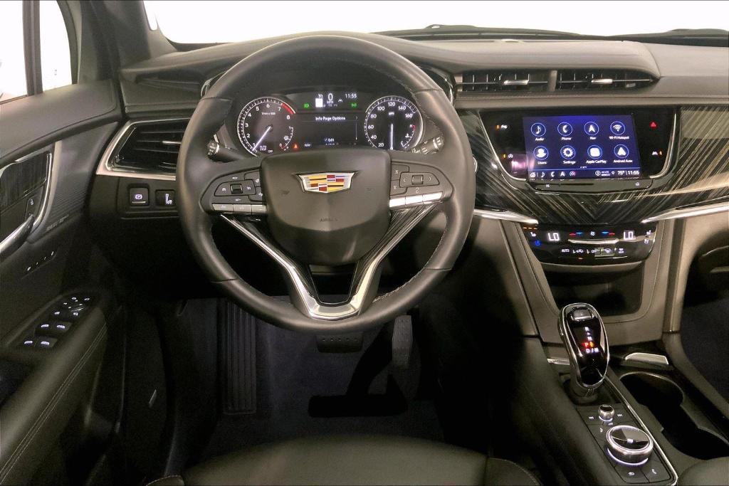 used 2025 Cadillac XT6 car, priced at $39,500