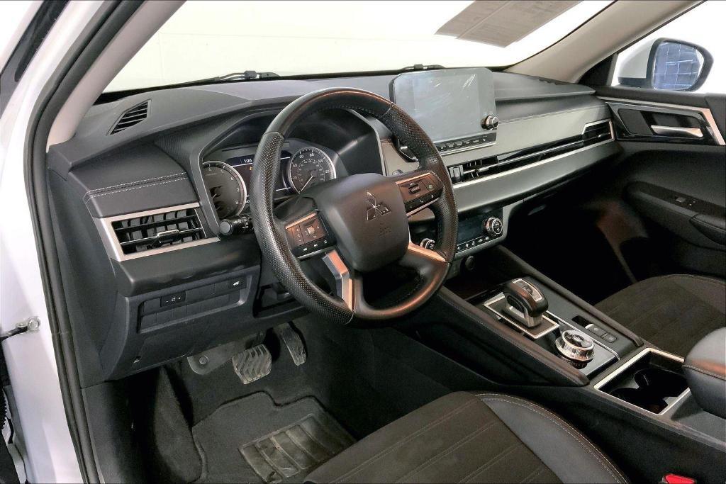 used 2024 Mitsubishi Outlander car, priced at $21,000