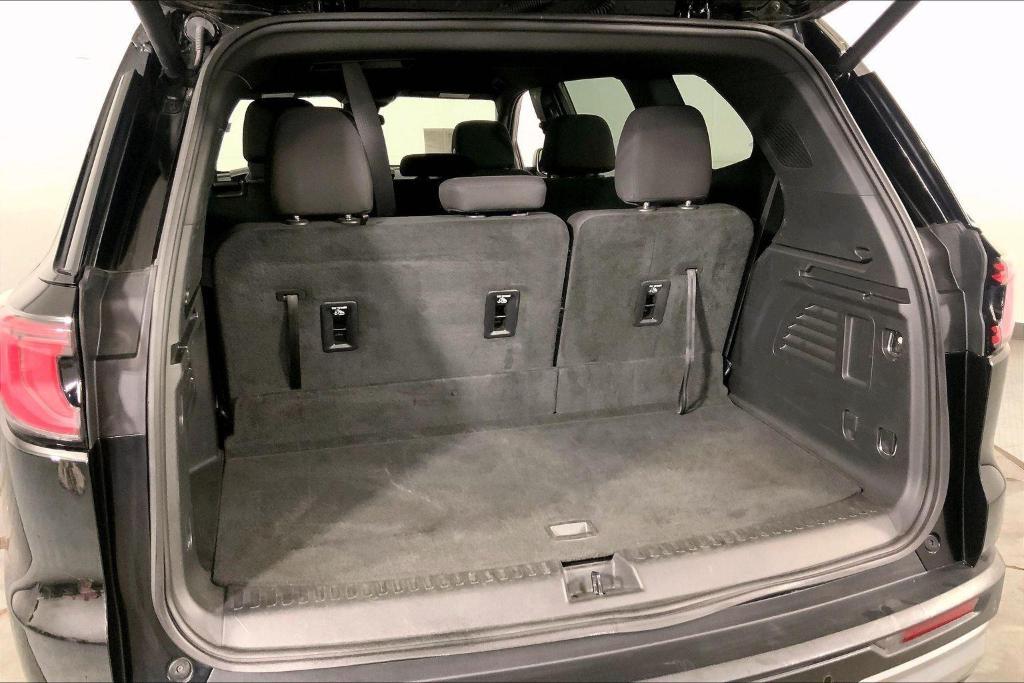 used 2025 GMC Acadia car, priced at $34,880
