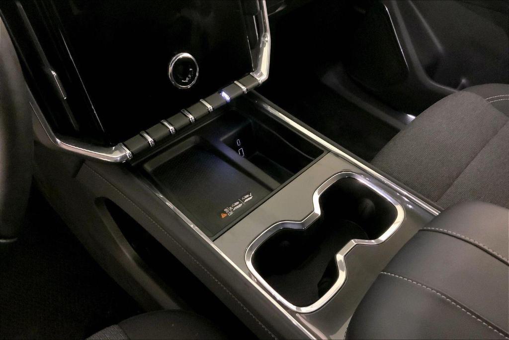 used 2025 GMC Acadia car, priced at $34,300