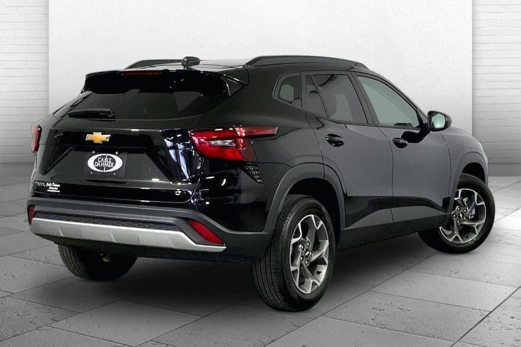 used 2025 Chevrolet Trax car, priced at $18,500