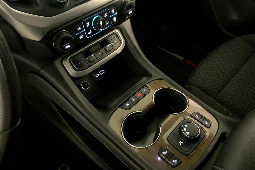 used 2023 GMC Acadia car, priced at $28,000