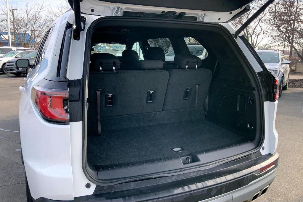 used 2025 GMC Acadia car, priced at $33,000