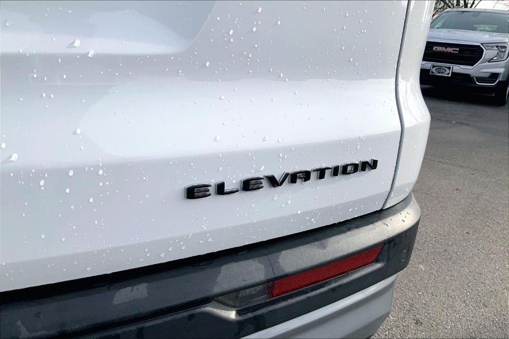 used 2025 GMC Acadia car, priced at $33,000