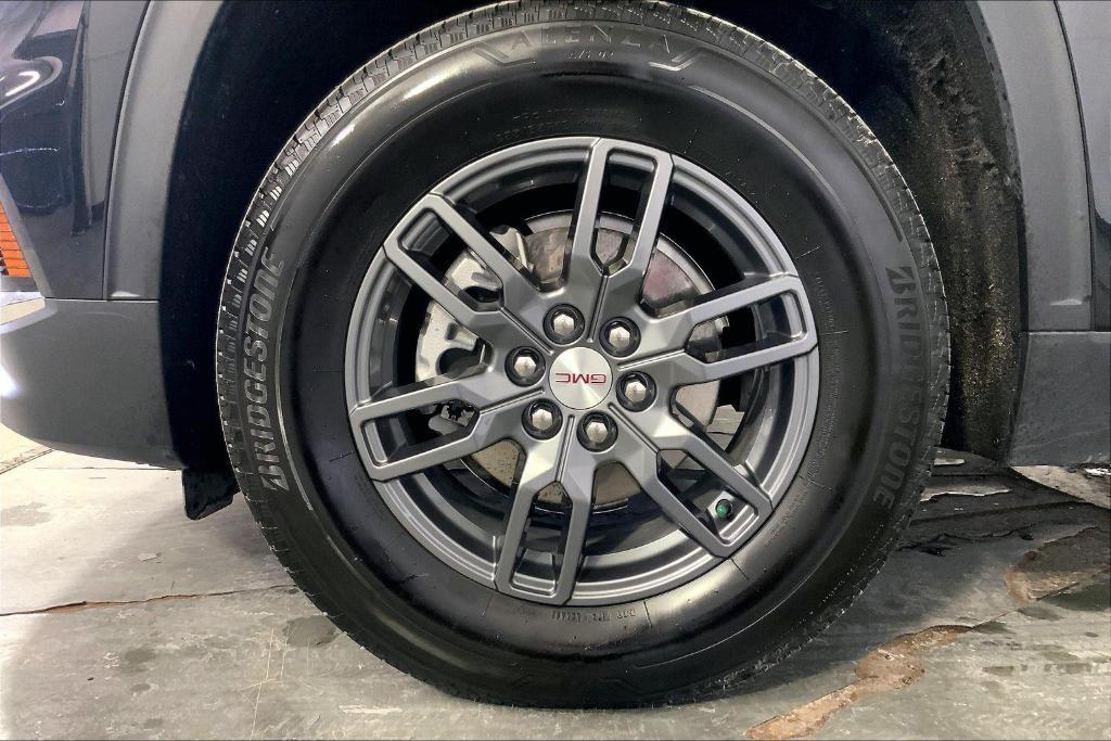 used 2025 GMC Acadia car, priced at $28,300