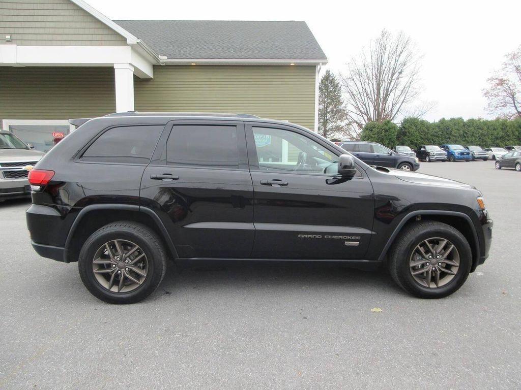 used 2017 Jeep Grand Cherokee car, priced at $11,490