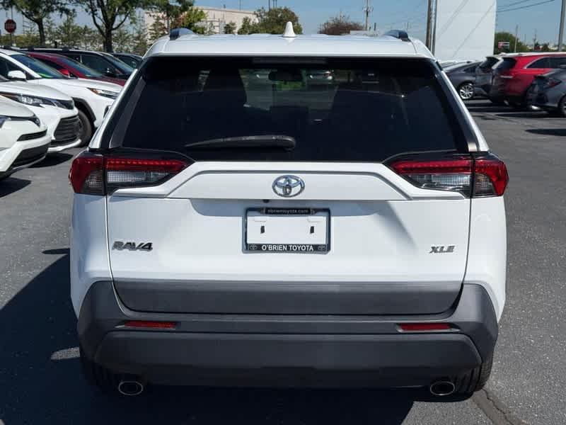 2021 Super White Toyota RAV4