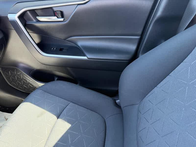 2021 Super White Toyota RAV4