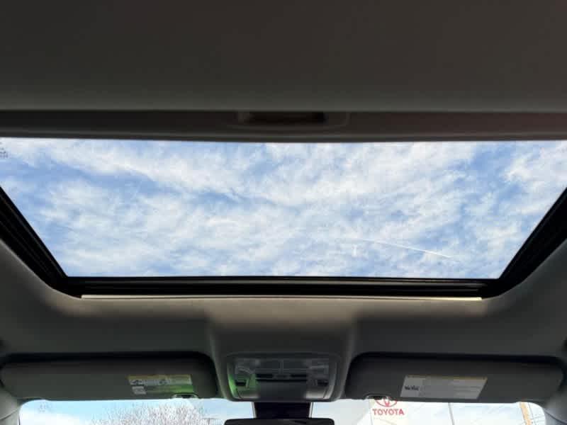 used 2017 Toyota Highlander car, priced at $21,460