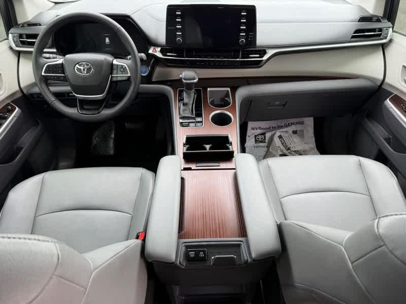 used 2023 Toyota Sienna car, priced at $41,960