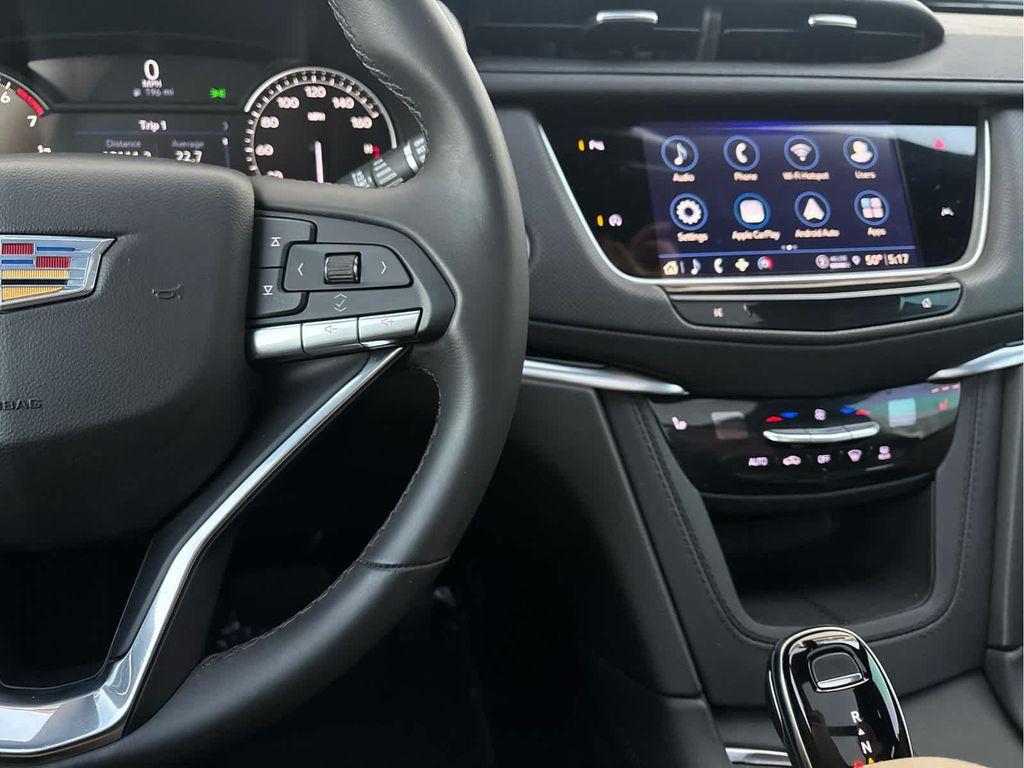 used 2024 Cadillac XT6 car, priced at $37,995