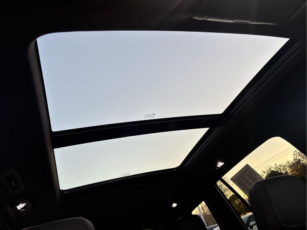 used 2024 Cadillac XT6 car, priced at $37,995