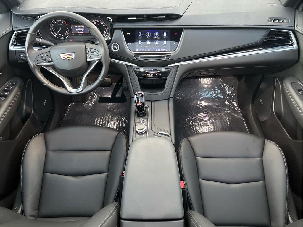 used 2024 Cadillac XT6 car, priced at $37,995