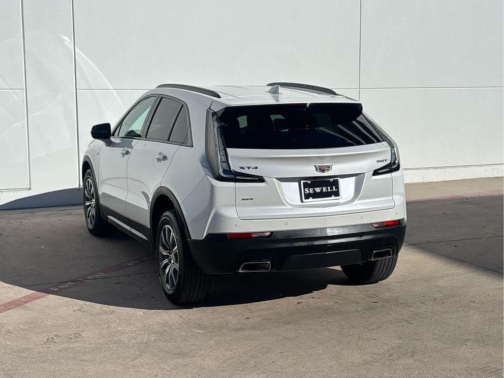 used 2022 Cadillac XT4 car, priced at $29,995