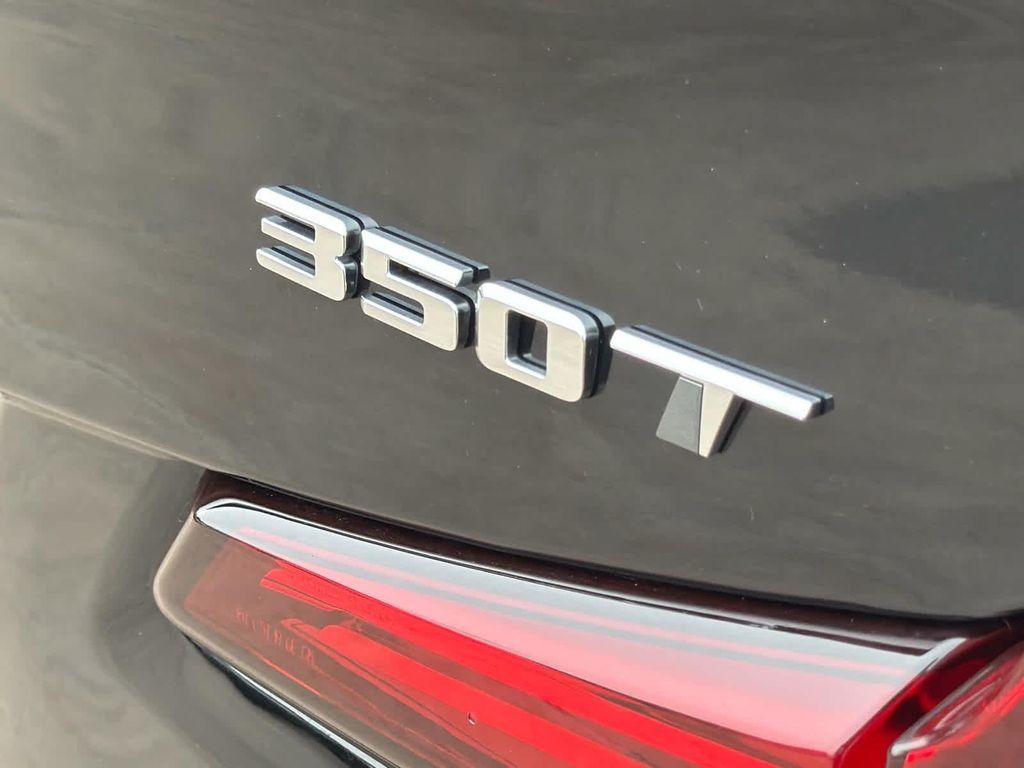 used 2024 Cadillac XT4 car, priced at $37,995