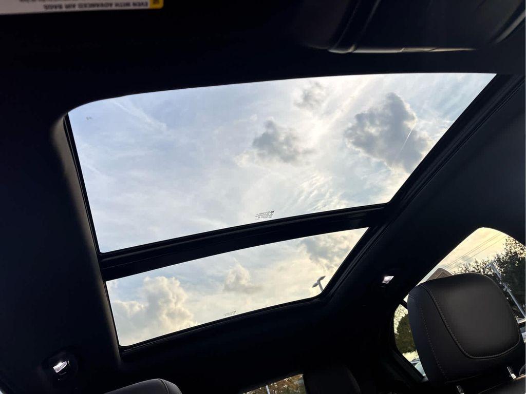 used 2023 Cadillac XT4 car, priced at $25,995