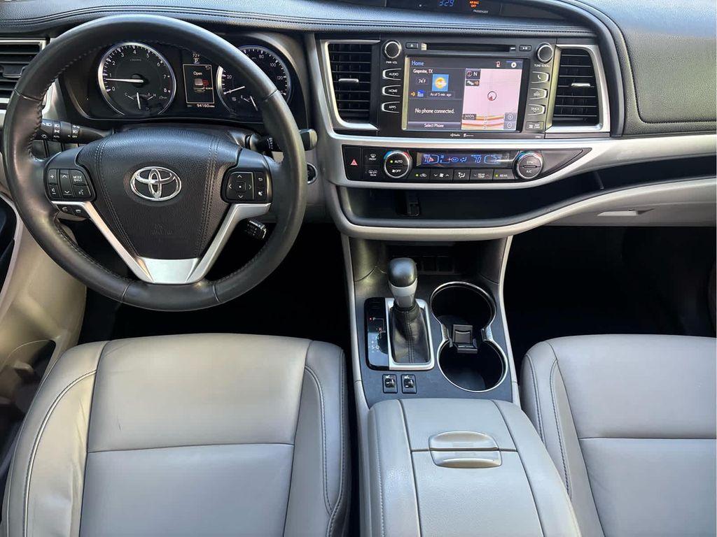 used 2015 Toyota Highlander car, priced at $17,995